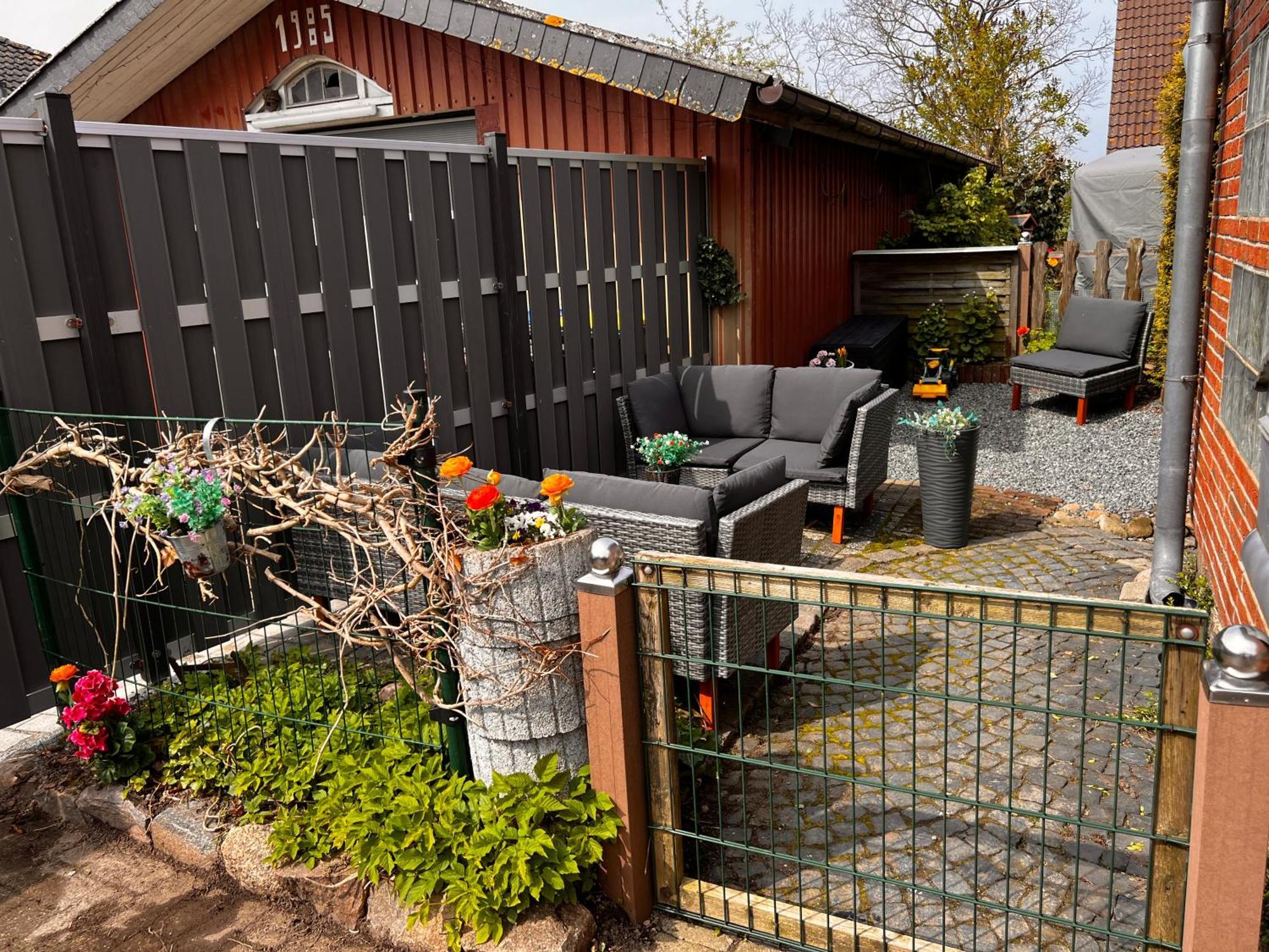 Neue Ferienwohnung Kuestennaehe Mit Terrasse 3Km Zum Strand Osdorf ภายนอก รูปภาพ